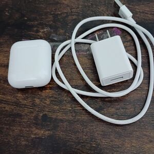 White Wireless Earbuds with Charger